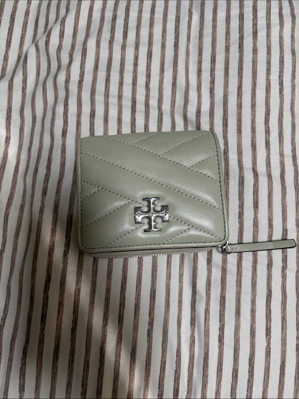 Tory Burch Quilted Zip Wallet in Sage